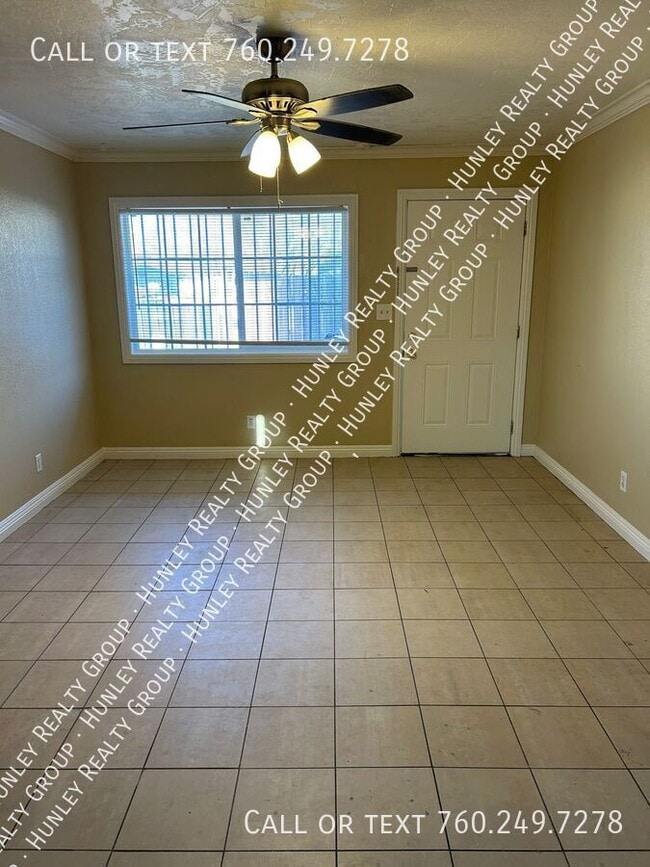 Photo - 15530 Hesperia Rd Unit D