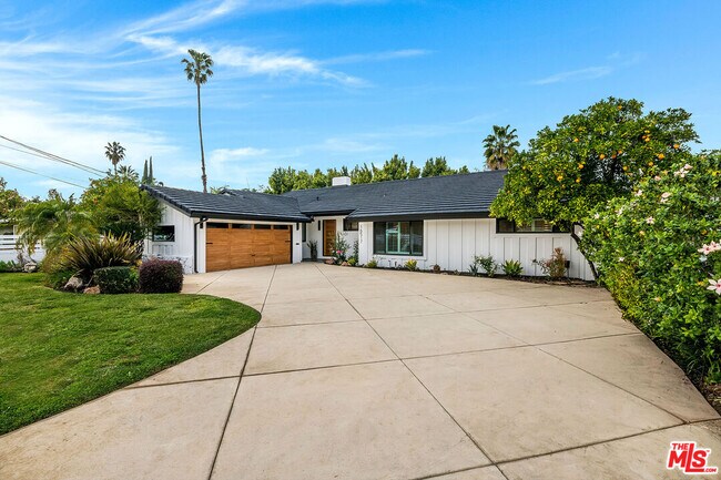 Photo - 16517 Hartsook St