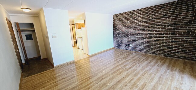 Photo - 9625-9633 Ridgeland Ave