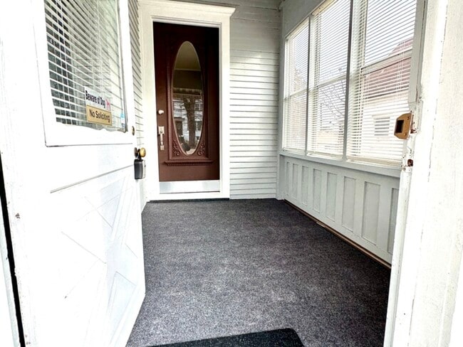 Photo - 408 S Gardiner Ave