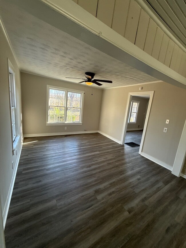 Photo - 1699 Eastland Ave