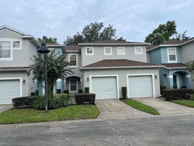 CASSELBERRY: Townhome in Devon Place - CASSELBERRY: Townhome in Devon Place