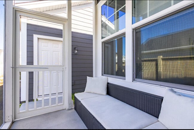 Photo - 610 Blueway Ave