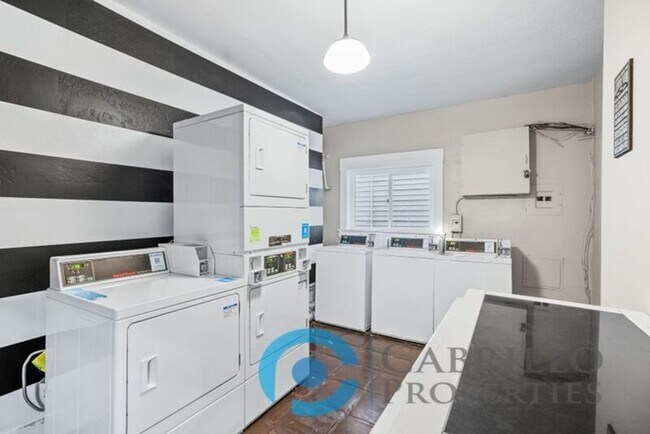 Photo - 417 Juniper St