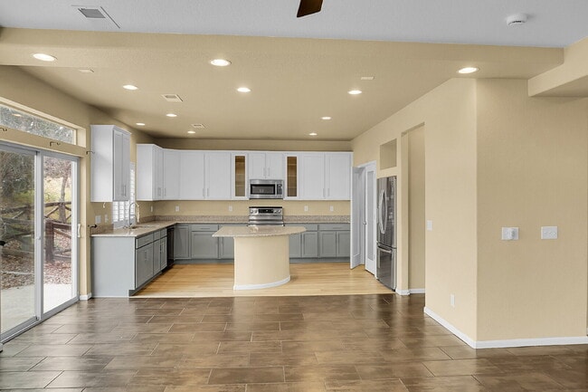 Photo - $2,500 - 4 Bed, 3.5 Bath Home in CO Springs with Great Community Amenities!