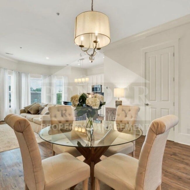 Photo - BEAUTIFUL EXECUTIVE TOWNHOME FOR RENT