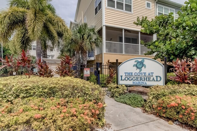 Entrance - 6008 Anchorage Way S Townhome