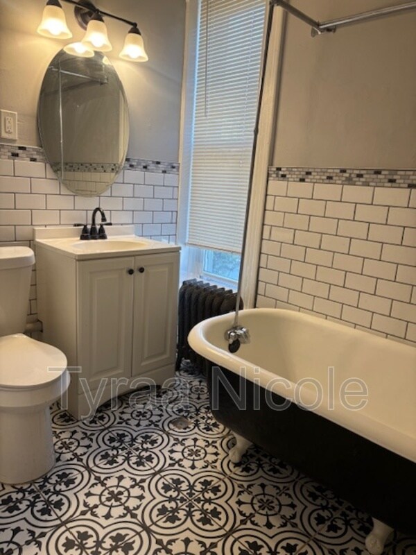 Photo - 5853 3rd Ave