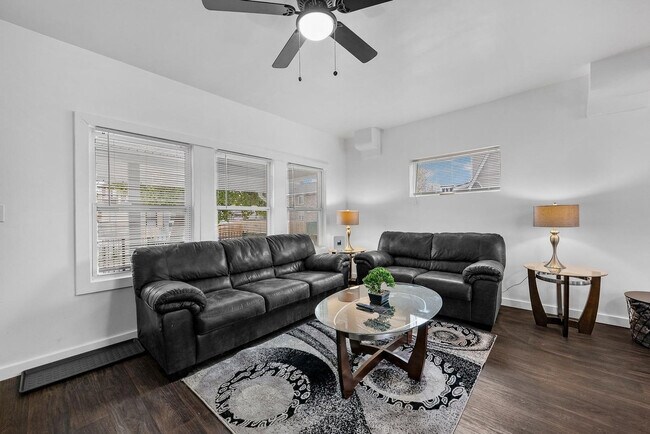 Photo - 2009 Sharon St Unidad ID1345029P