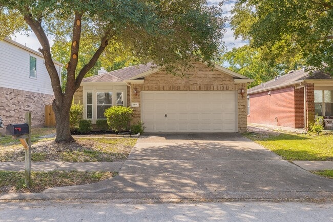 Building Photo - 7414 Rosebud Bend Dr
