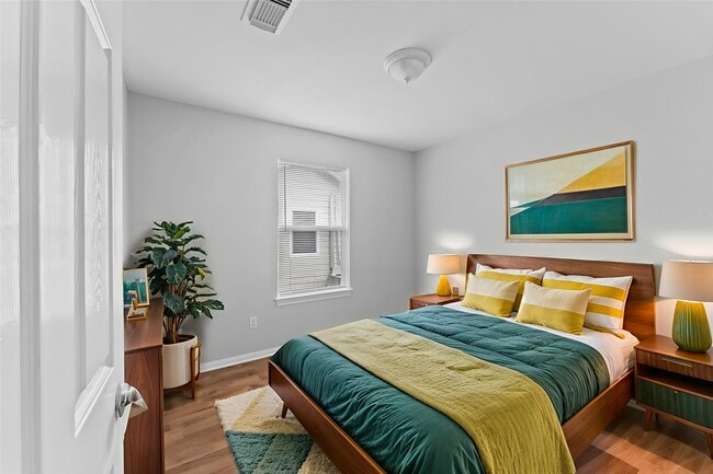 Photo - 2024 Jean St