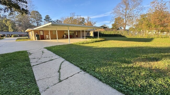 Photo - 2706 Jersey St