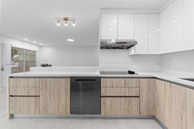 Photo - 8631 NW 12th St Unidad D177
