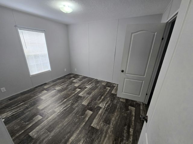 Photo - 4000 24th St N