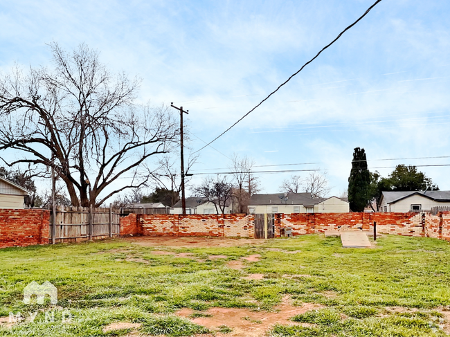 Building Photo - 2803 37th St Rental