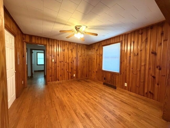 Photo - ~~ Cute 2-bedroom Brick Ranch located in Elon ~~