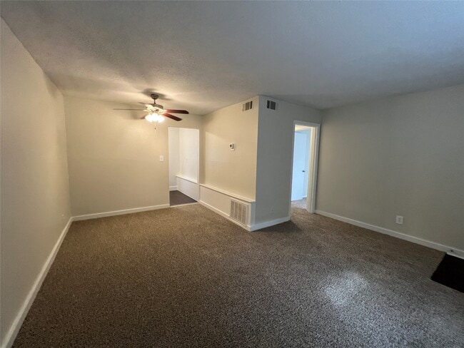 Photo - 5415 Scott St Unidad 37