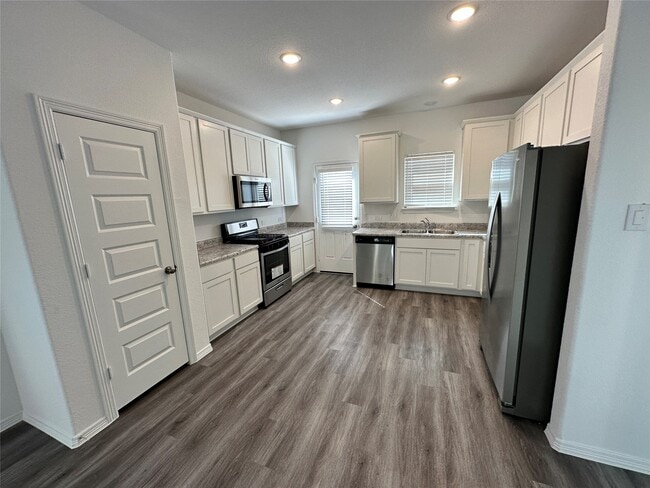 Photo - 16552 Moss Ln