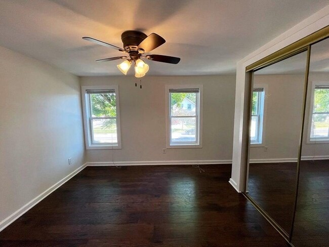 Photo - 212 E Washington St