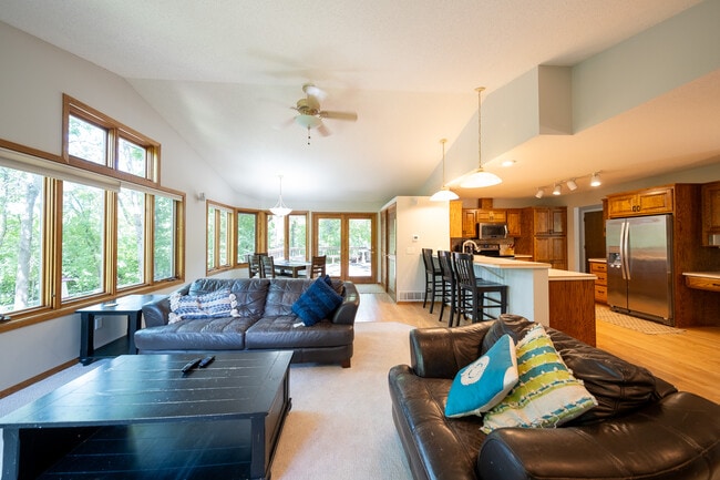 Photo - 3521 Widgeon Way