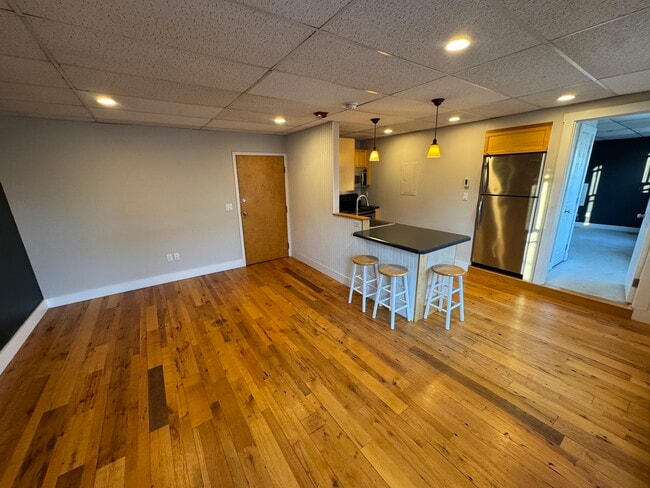 Photo - 38 W Main St Unit 3