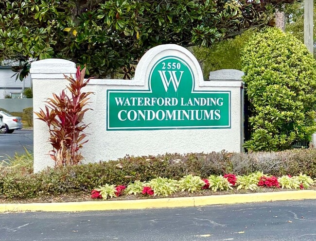 Building Photo - 2550 N Alafaya Trail Unit 2550 N. Alafaya Trail 6207