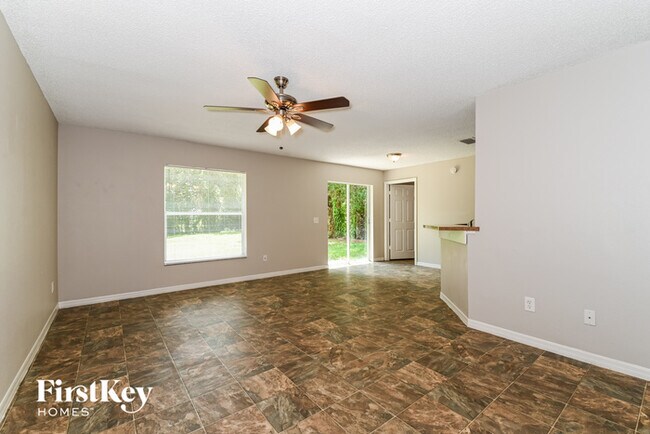 Photo - 375 Calhoun St