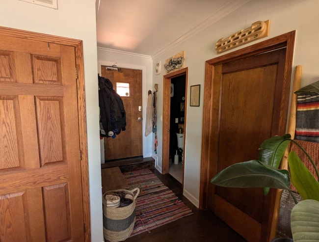 Photo - 1447 W Jarvis Ave Unidad 2W