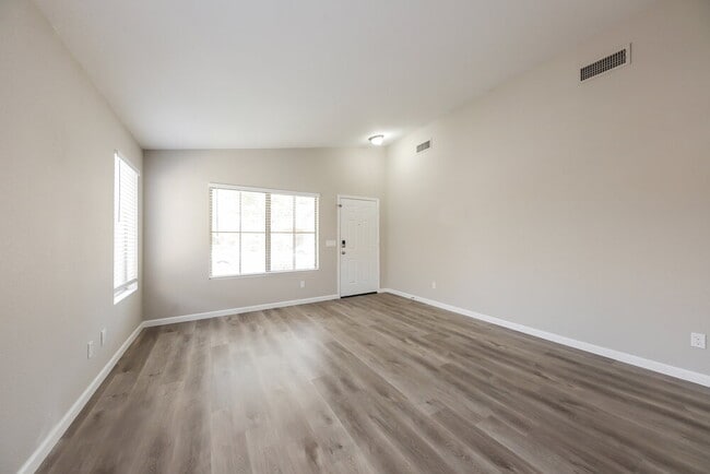 Photo - 7418 W Lone Cactus Dr