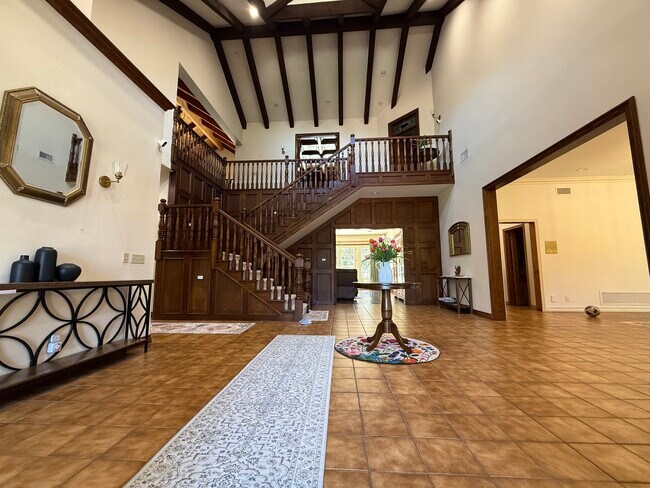 Photo - 533 Sierra Madre Ave