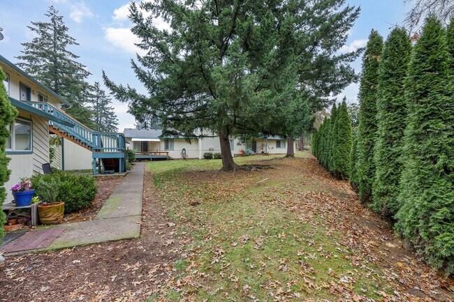 Quail Ct Exteriors (13) - Quail Court Apartments