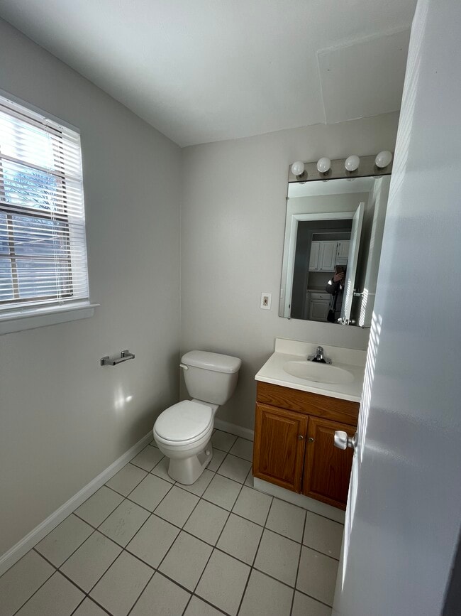 Photo - 98 Sycamore Ln