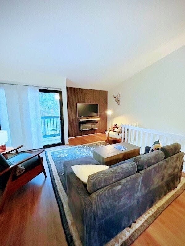 Photo - 510 Pitkin St