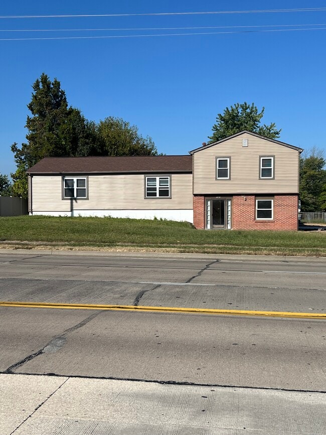Building Photo - 1025 N Main St Rental