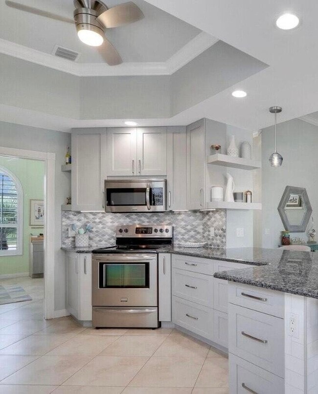 11181 SW Aliceville Dr