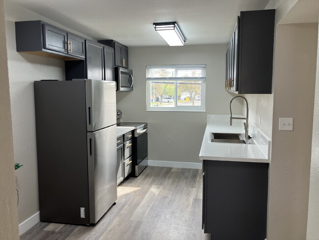 "Charming 2-Bed / 1 bath with Granite Ele... - "Charming 2-Bed / 1 bath  with Granite Ele... Apartamento