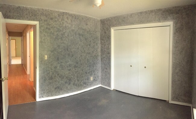 Photo - 214 W Dewey St