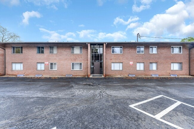 Building Photo - Welcome to a charming 1-bedroom, 1-bathroo... Rental