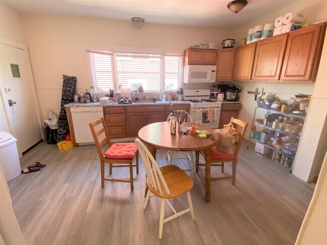 Photo - 128 Cedar St Unit 1