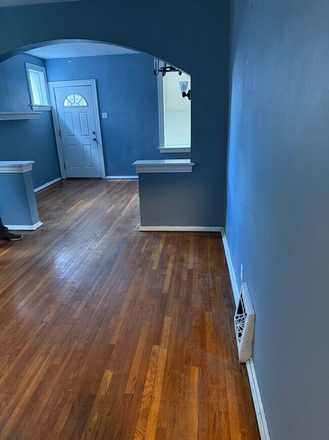 Photo - 3863 Meramec St Unit B