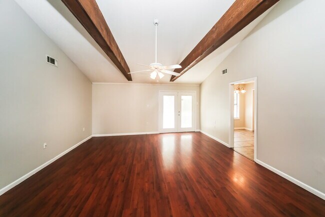 Photo - 2604 Lynnfield Rd