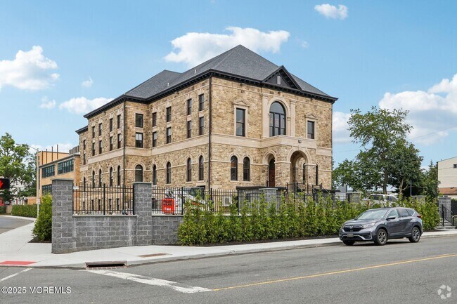 Building Photo - 179 Chelsea Ave Unit 101 Rental