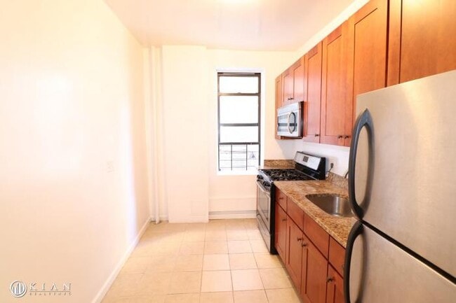 1 bedroom in Queens NY 11354 - 1 bedroom in Queens NY 11354 Condominio Unidad B2