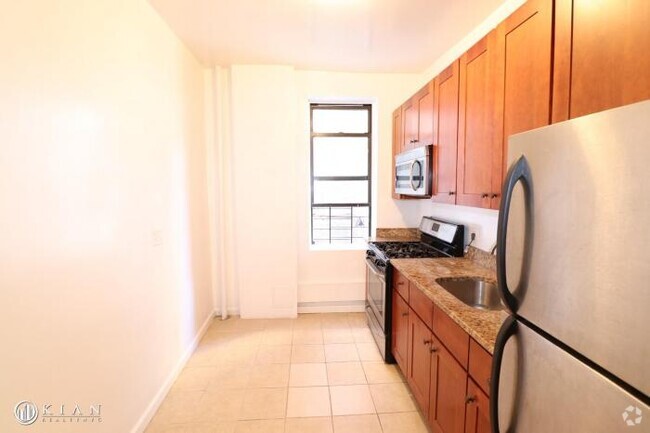 Building Photo - 1 bedroom in Queens NY 11354 Unit B2 Rental