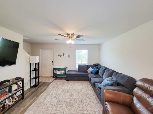 Photo - 111 Avalon Dr