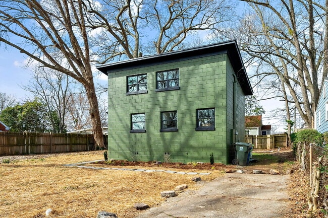 Photo - 210 Lincoln Ct