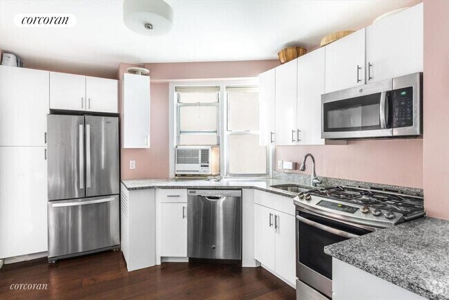 Building Photo - 111 3rd Ave Rental