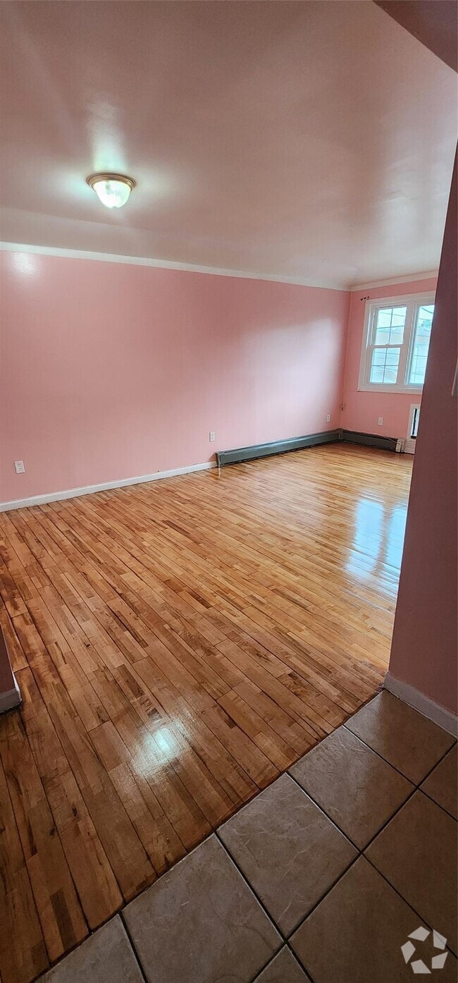 Building Photo - 109-18 155th St Unit 2 Rental