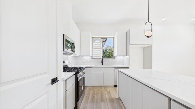 Photo - 5318 Terry St