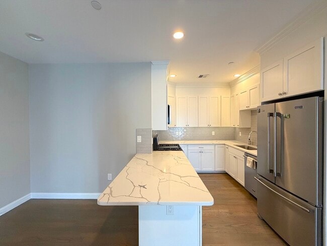 Photo - 966 Hyde Park Ave Unit 202